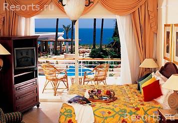 Renaissance Golden View Beach Resort 9